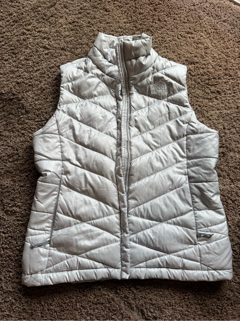 The North Face Women's Silver Quilted Insulated Vest